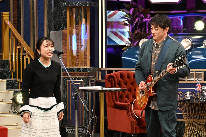 上白石萌音、山本耕史 (C)日本テレビ