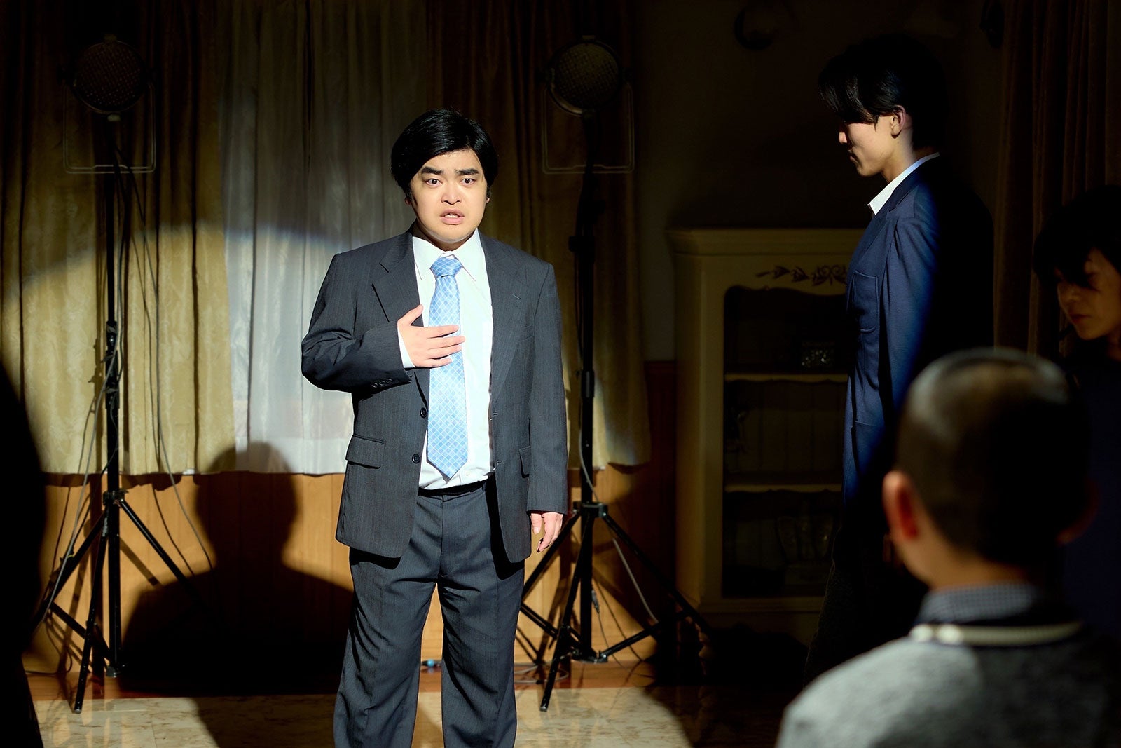 （左）加藤諒「家政夫のミタゾノ」第4話（C）テレビ朝日