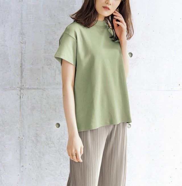 【548~1078円】着回し力抜群…!オンオフ使える超万能「無地Tシャツ」3選