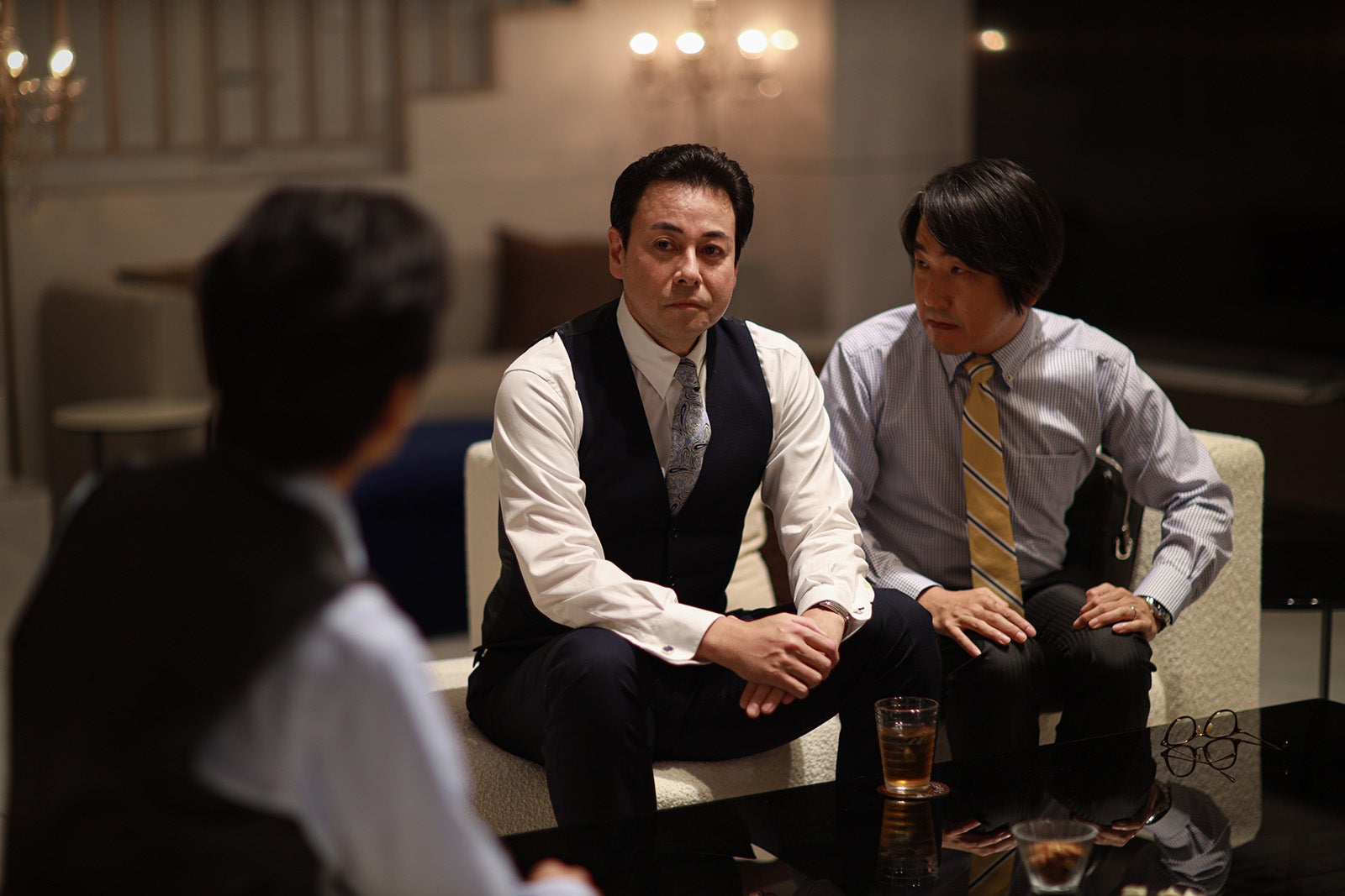 鈴木浩介、本多力「スカイキャッスル」第5話より（C）テレビ朝日