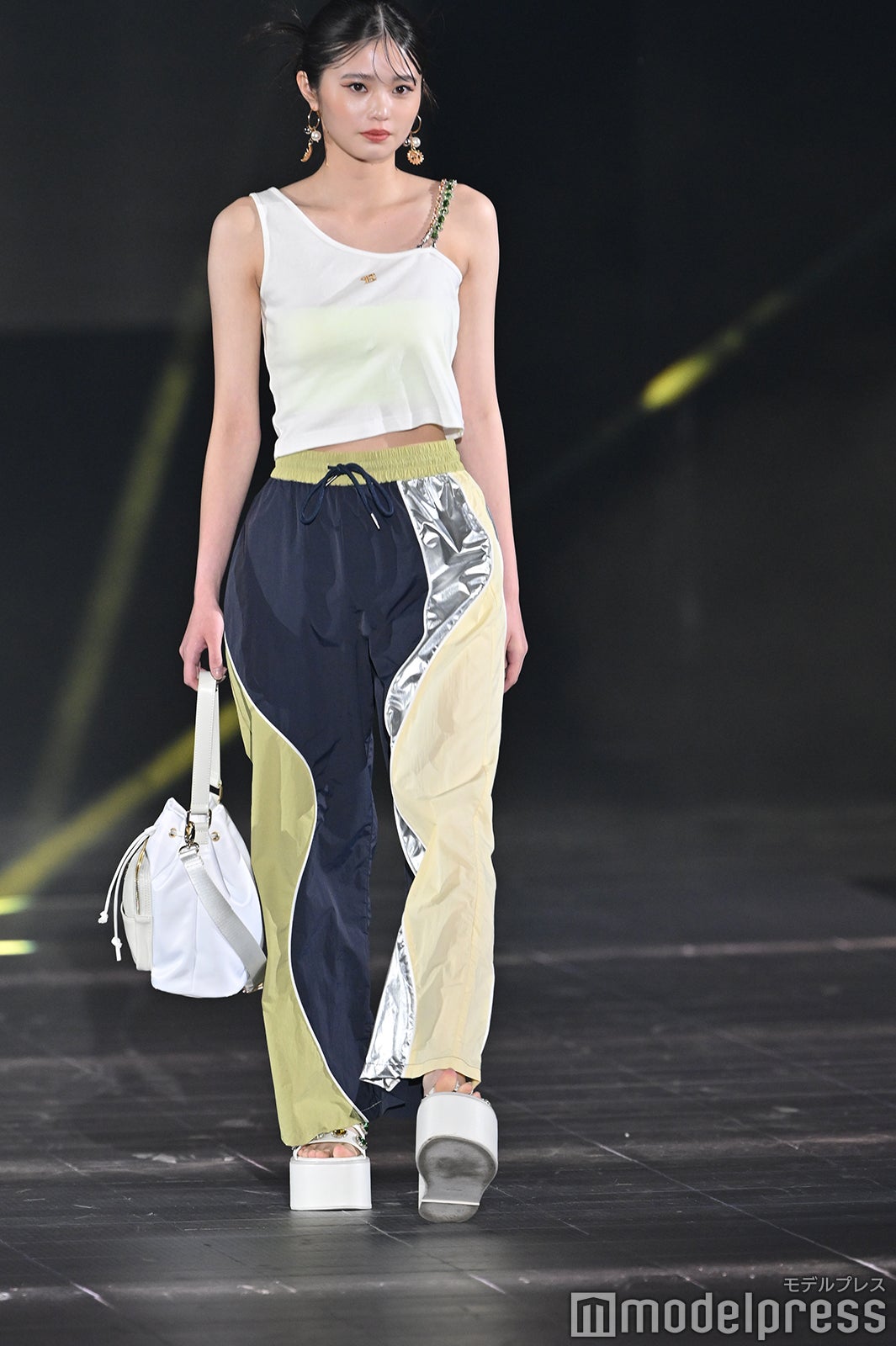 （C）モデルプレス