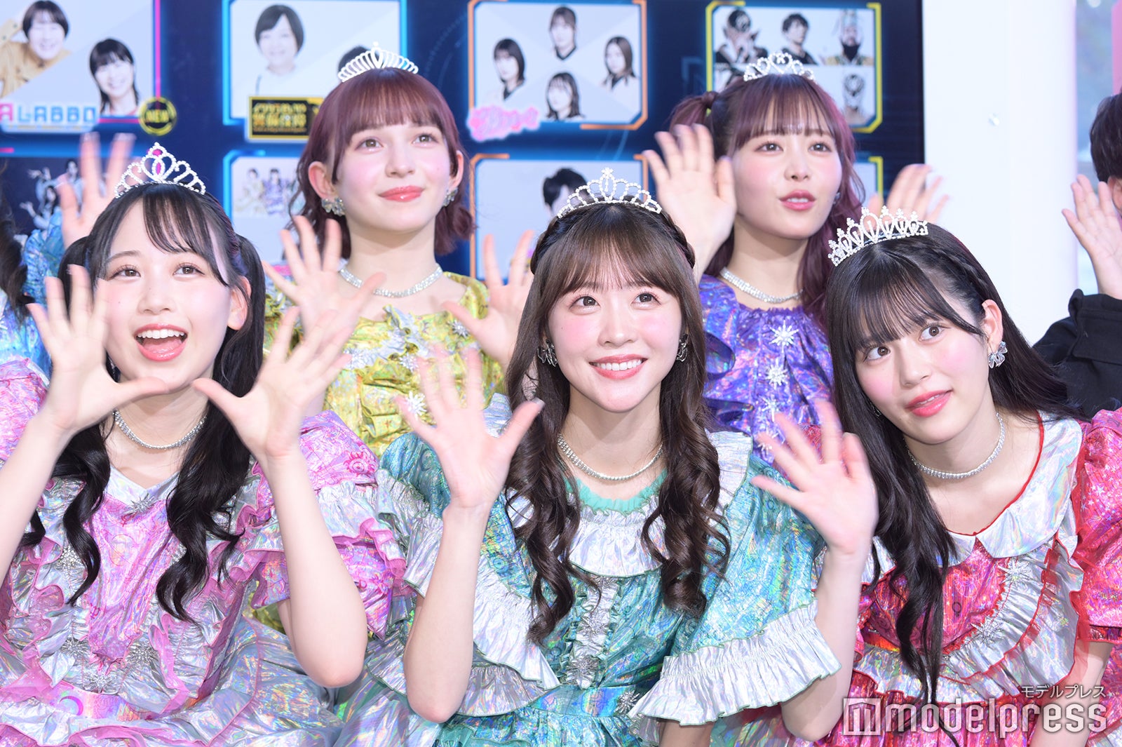 （上段左から）早瀬ノエル、仲川瑠夏（下段左から）松本かれん、櫻井優衣、月足天音／FRUITS ZIPPE（C）モデルプレス