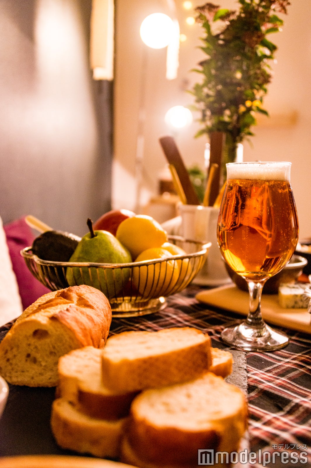 間接照明の置く位置を変えるだけで雰囲気ばっちり（C）モデルプレス