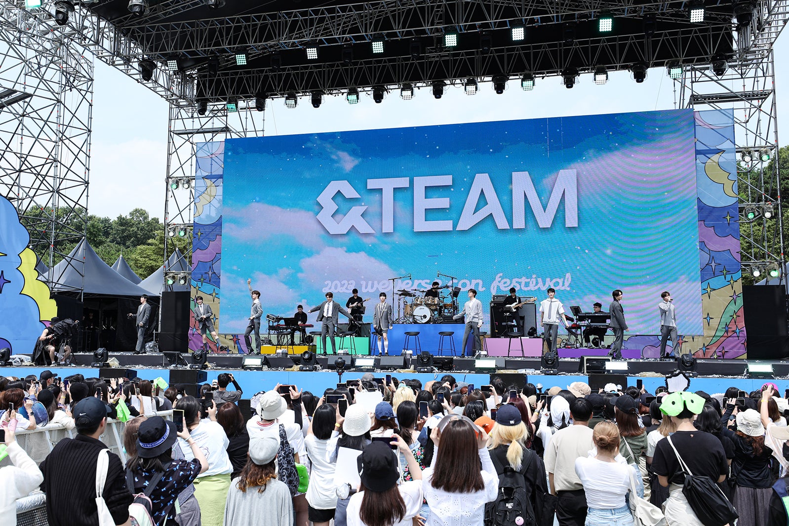 ＆TEAM（C）Weverse Con Festival