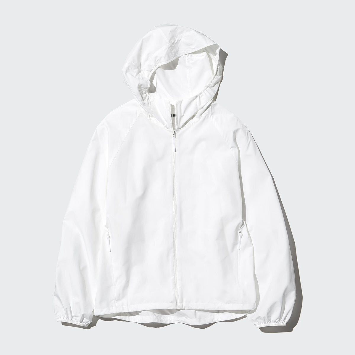 ユニクロ ポケッタブルUVカットパーカ ユニクロのポケッタブルUVカットパーカ