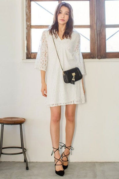 Vネックレースチュニック「Re:EDIT by GALSTAR」3,498円(税込)/画像提供:Re:EDIT by GALSTAR