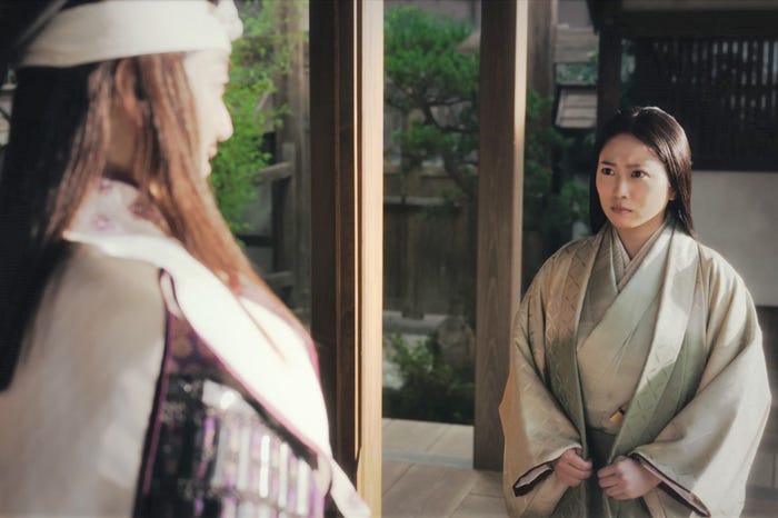 野村萬斎、志田未来 (C)NHK