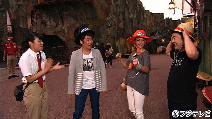 (左から)USJクルー、坂上忍、土屋アンナ、岩尾望(C)フジテレビ