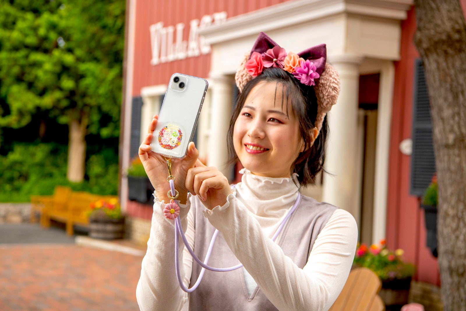 スマートフォンアクセサリー 2,500 円（C）Disney