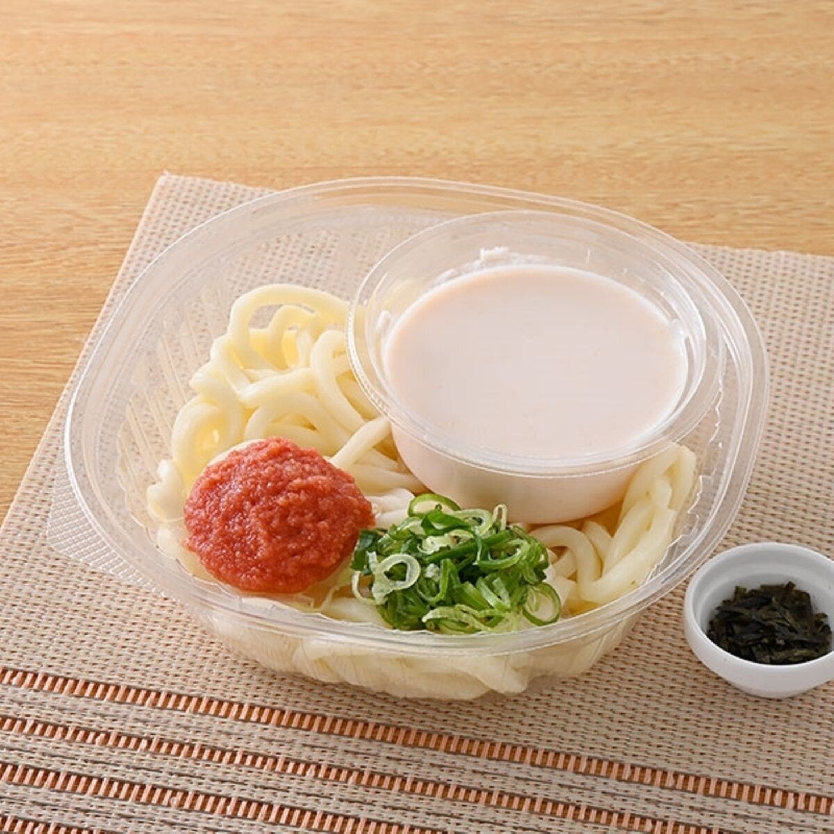 ファミマ　香川一福　冷し明太クリームうどん