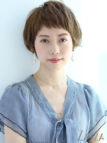 40代に合う前髪短めのヘアスタイル集 大人におすすめの上品で若見えする髪型って モデルプレス