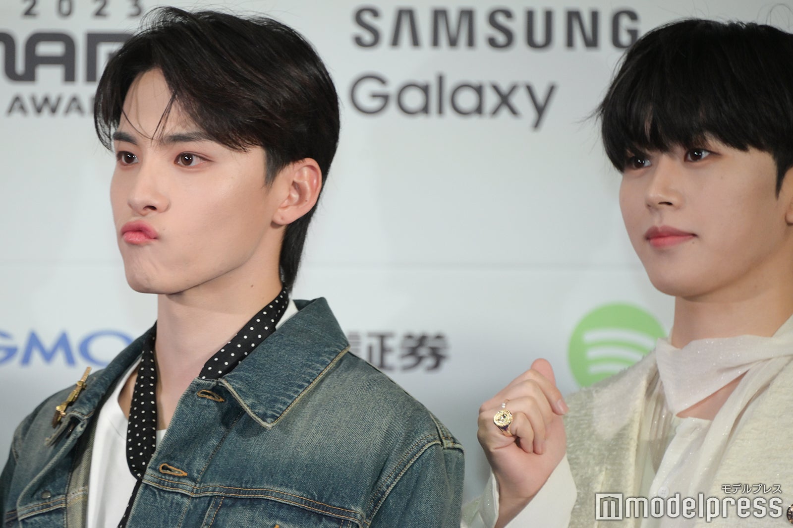川西拓実、木全翔也（C）モデルプレス
