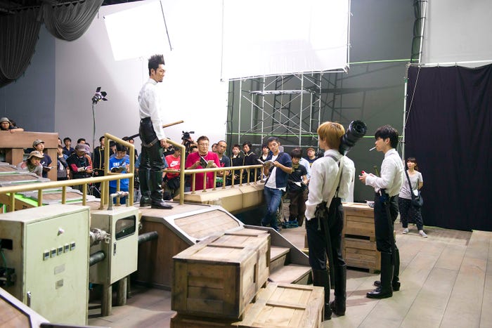 真選組の撮影メイキングショット (C)空知英秋/集英社 (C)2017 映画「銀魂」製作委員会