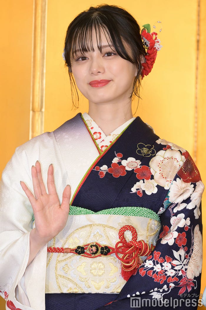 紺野彩夏(C)モデルプレス