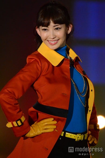 初のトップバッターを務め上げた小嶋陽菜