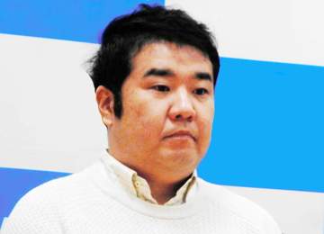 インパルス堤下が銀髪＆黒Tシャツ姿 49歳の誕生日に心機一転「何があるか分からない人生ですが諦める事だけはしない」