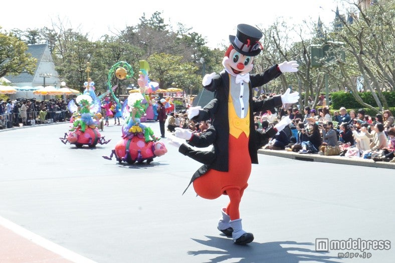 「森の演奏会」よりイモムシ／ハピネス・イズ・ヒア