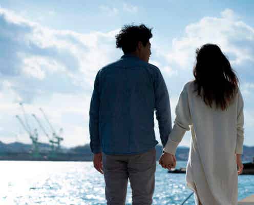 落ち込む彼氏を支えるには? 心に寄り添う上手な慰め方