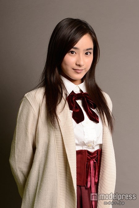 杏奈役・平祐奈（C）2015 noprops・黒田研二／「青鬼」製作委員会