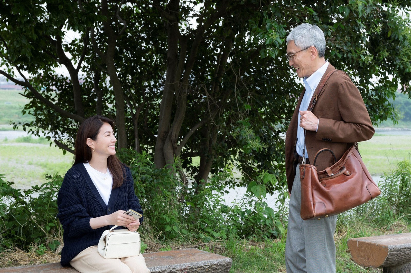 井川遥、松重豊／「持続可能な恋ですか？～父と娘の結婚行進曲～」第9話より（C）TBS