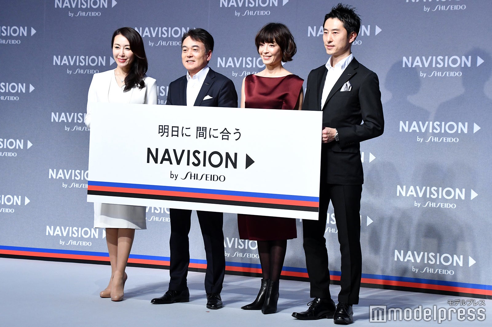 宮沢りえ（右から2番目）（C）モデルプレス