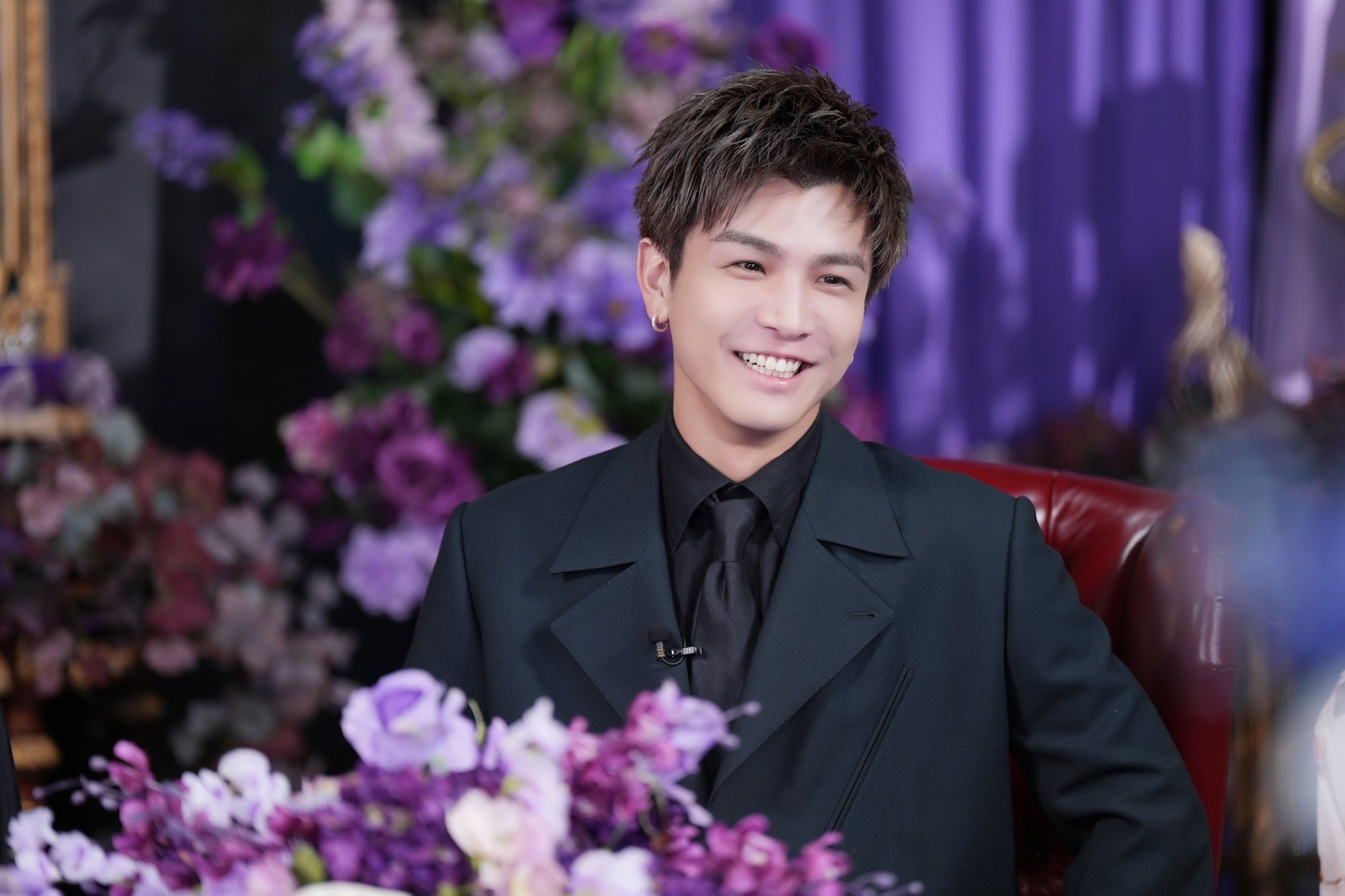 岩田剛典「LOVE POWER KINGDOM〜恋愛強者選挙〜」（C）AbemaTV,Inc