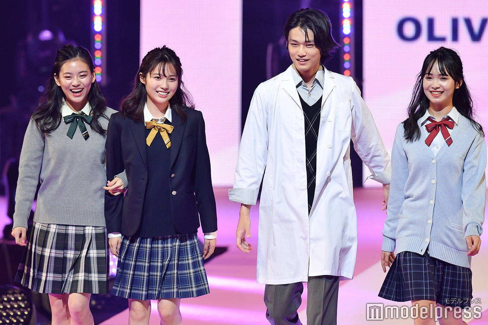 永瀬莉子・大友樹乃・中川大輔・秋田汐梨（C）モデルプレス