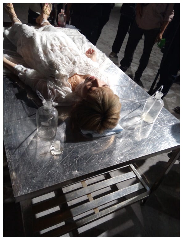 撮影中の最上もが/最上もがオフィシャルブログ(LINE)より