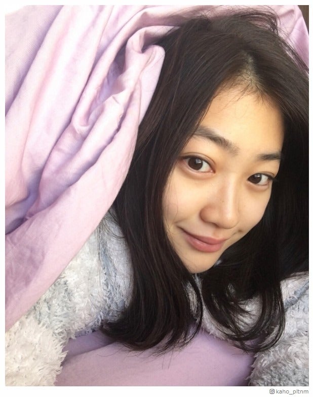 “奇跡の美肌”田辺かほ、寝起き&湯上がりすっぴん姿に「美しすぎて大変」の声　ニキビを作らない秘訣語る