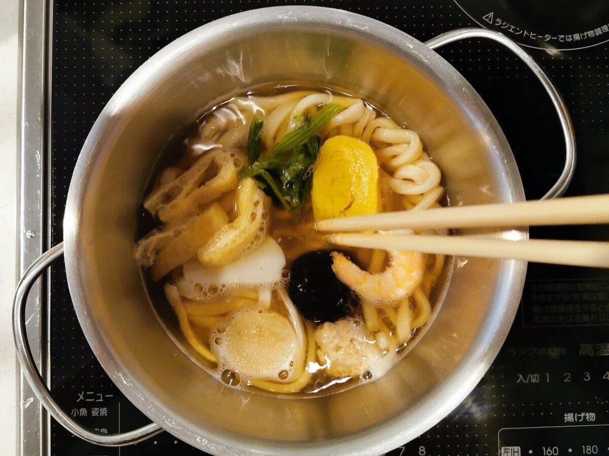 温めるときは、つゆを沸騰させすぎないように注意