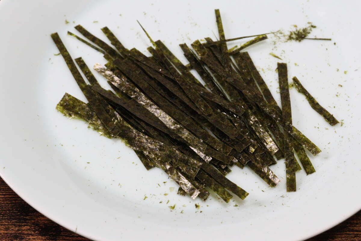 ダイソー キッチンバサミ 刻み海苔が簡単に作れるダイソーのキッチンバサミ