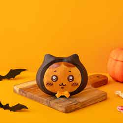 ハチワレパン(黒猫) 税込580円※10月25日より税込610円に価格改定(C)nagano