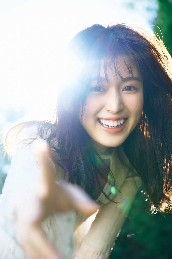 福本莉子 撮影:土山大輔(TRON)/「WHITE graph 006(講談社) (提供写真)