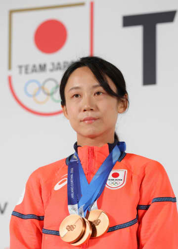 高木美帆 一夜明け会見「足が痛いなあ（笑）」銅3つも「メダルに対して誇りに思う気持ちもあれば、いろいろな感情がある」今後は「今は未定です」