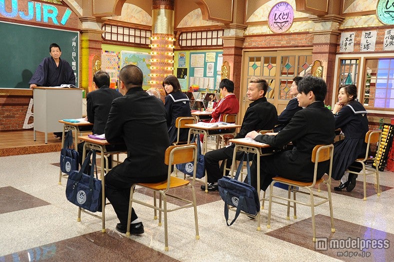 波田陽区先生による“自分がイタイ奴だと気づかずに社会で孤立しないための授業”番組の様子（C）テレビ朝日