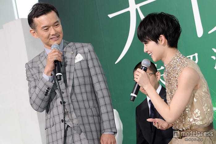 渡部篤郎、剛力彩芽