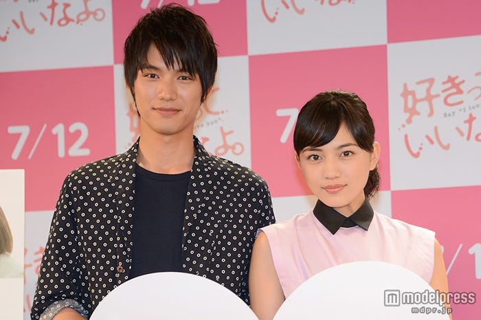 映画「好きっていいなよ。」イベントに登場した(左より)福士蒼汰、川口春奈