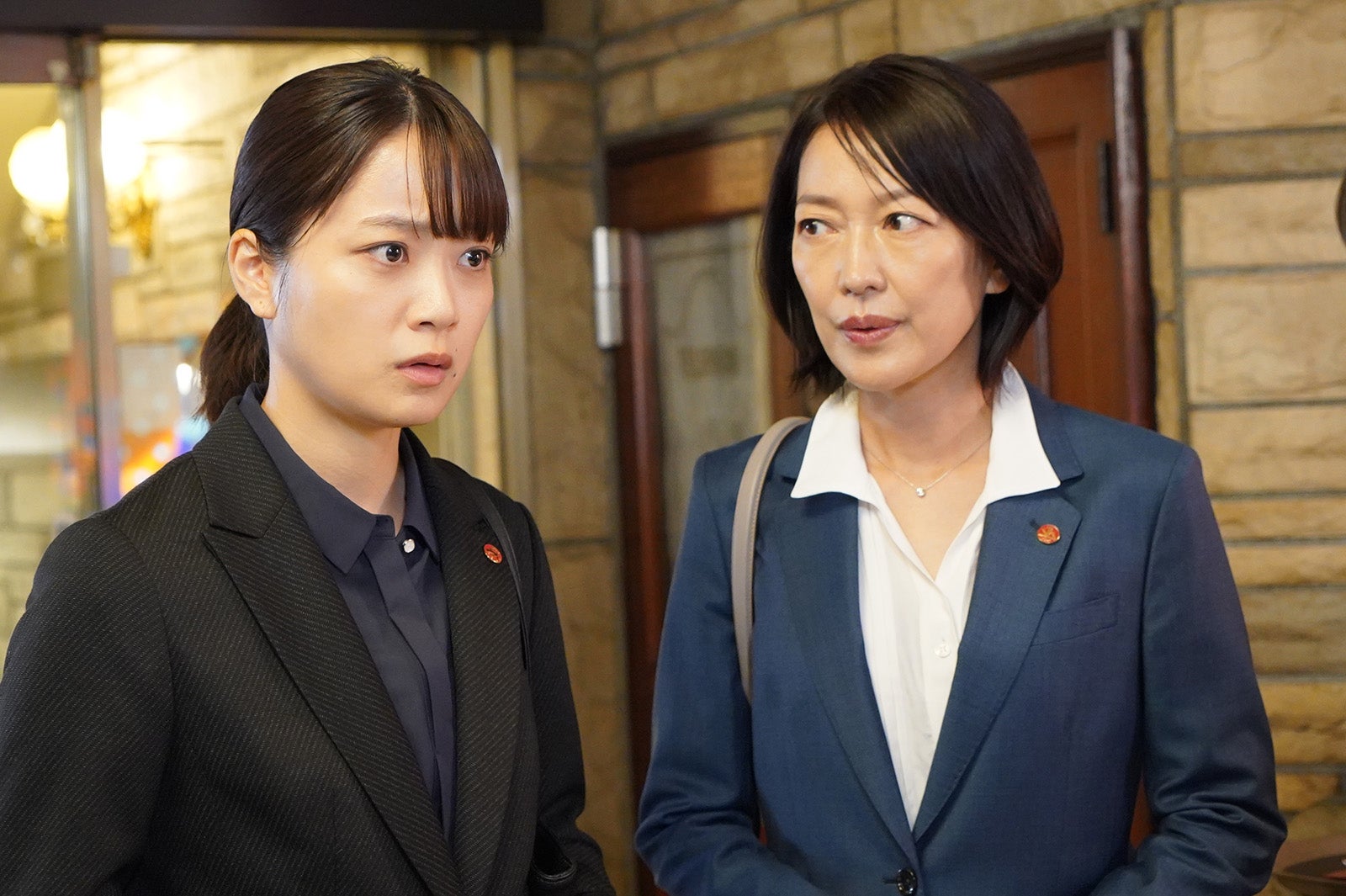 深川麻衣、羽田美智子（C）テレビ朝日