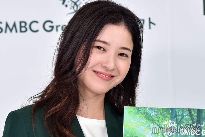 吉高由里子 松下洸平 アクリル板越し 寄り添いショットが可愛い キュンキュンした ほっこり と反響 モデルプレス 吉高由里子 松下洸平 アクリル板越し 寄り添いショットが可愛い キュンキュンした ほっこり と反響 モデルプレス