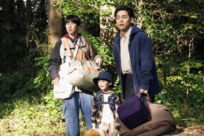 坂東龍汰、佐藤大空、柳楽優弥「ライオンの隠れ家」第7話(C)TBS