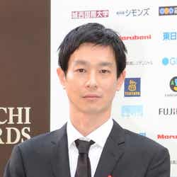 男優助演賞を受賞した加瀬亮