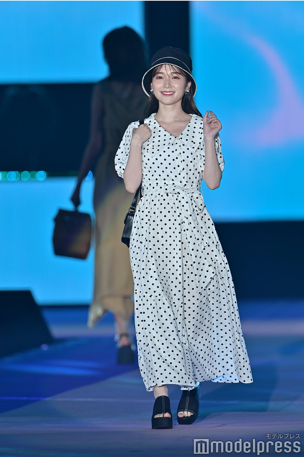 （C）モデルプレス