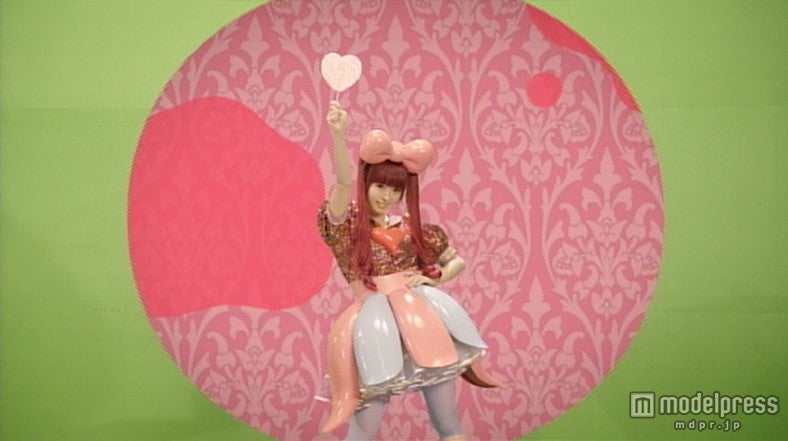 「CANDY CANDY」ミュージックビデオ使用衣装