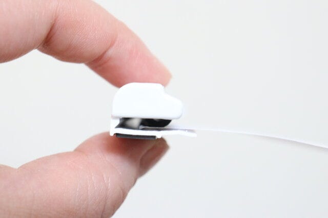 ダイソー　差し込みメモクリップ（8.2cm、マグネット付き）　使用例　構造