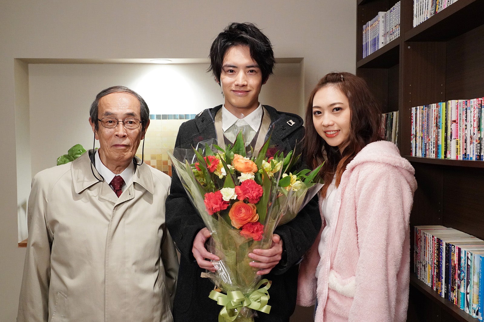 志賀廣太郎、赤楚衛二、木崎ゆりあ（C）日本テレビ