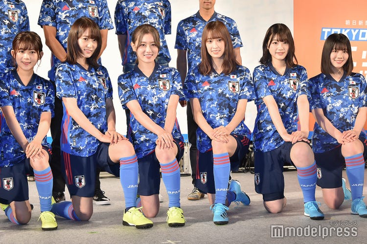 欅坂46 日向坂46 普段より脚が サッカー日本代表新ユニホーム姿を披露 モデルプレス 欅坂46 日向坂46 普段より脚が サッカー日本代表新ユニホーム姿を披露 モデルプレス