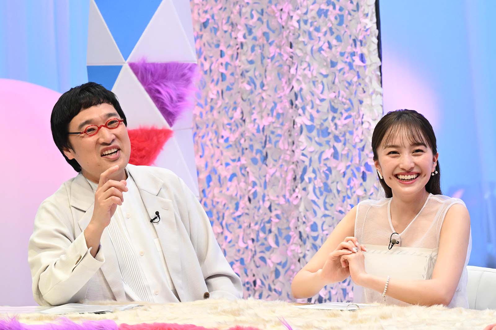 山里亮太、百田夏菜子（C）読売テレビ・日本テレビ