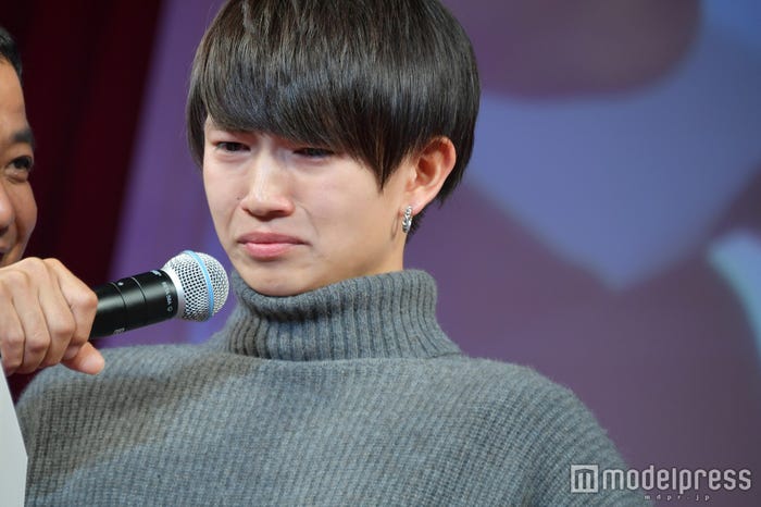 綱啓永さん (C)モデルプレス