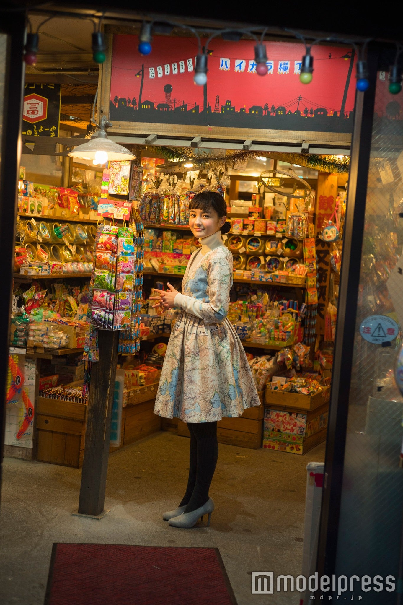 「葵わかな オフィシャルカレンダー2016.4→2017.3」より※画像はイメージ（画像提供：所属事務所）