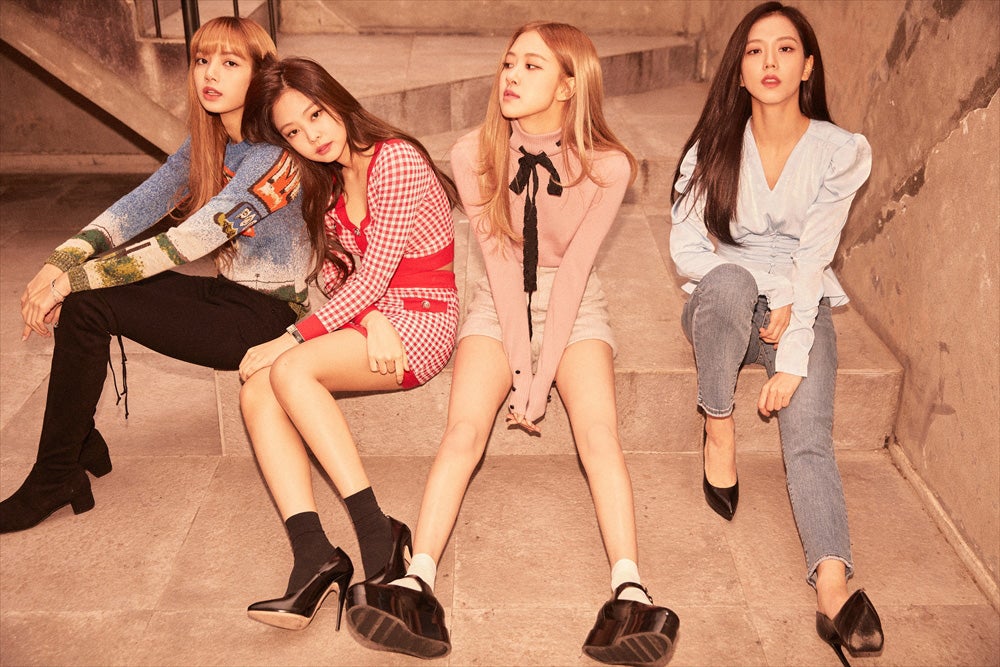 BLACKPINK、日本初のフォトブック発売決定　秘蔵ショット公開